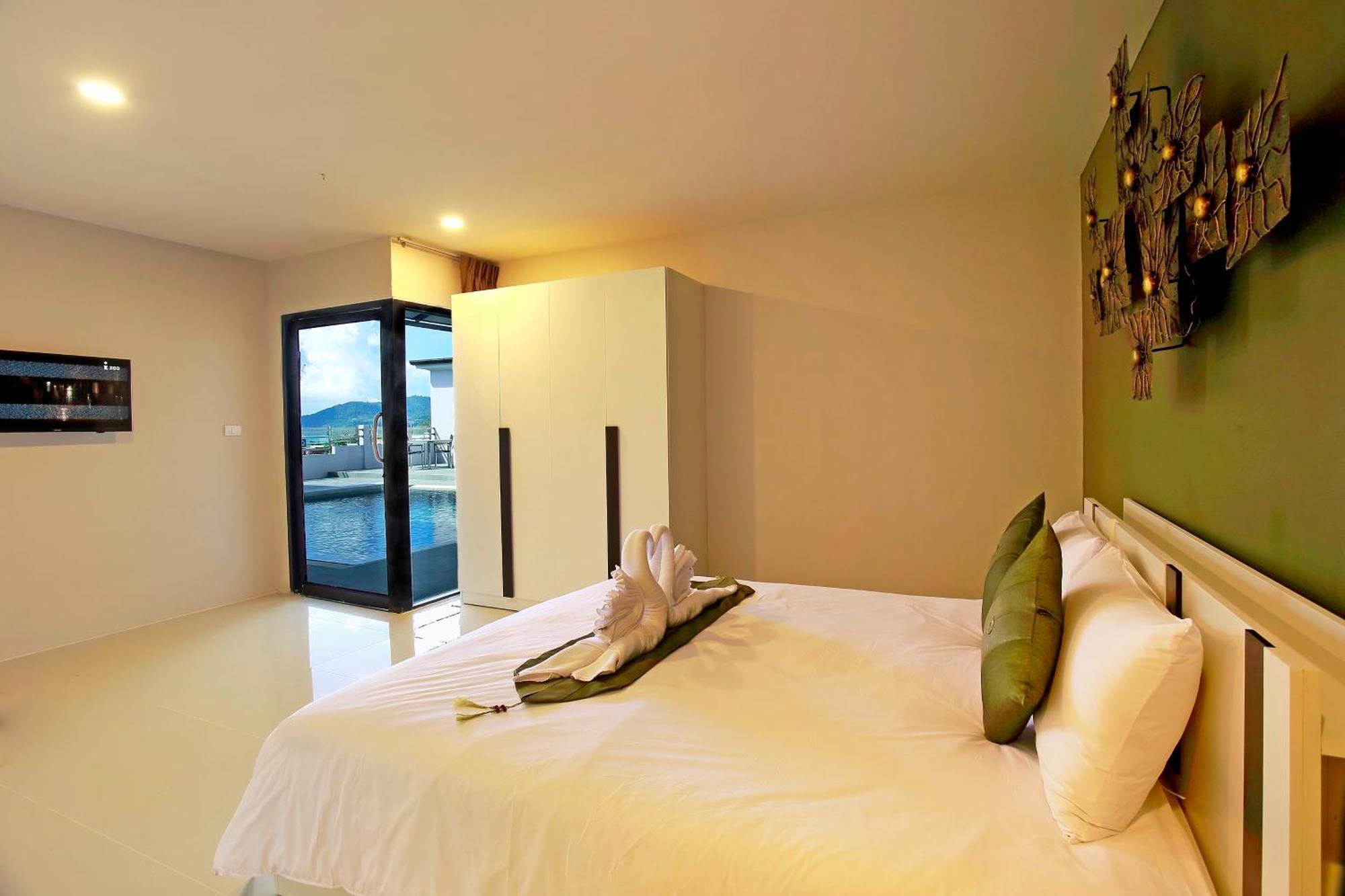 Gu Hotel Patong Phuket Rum bild