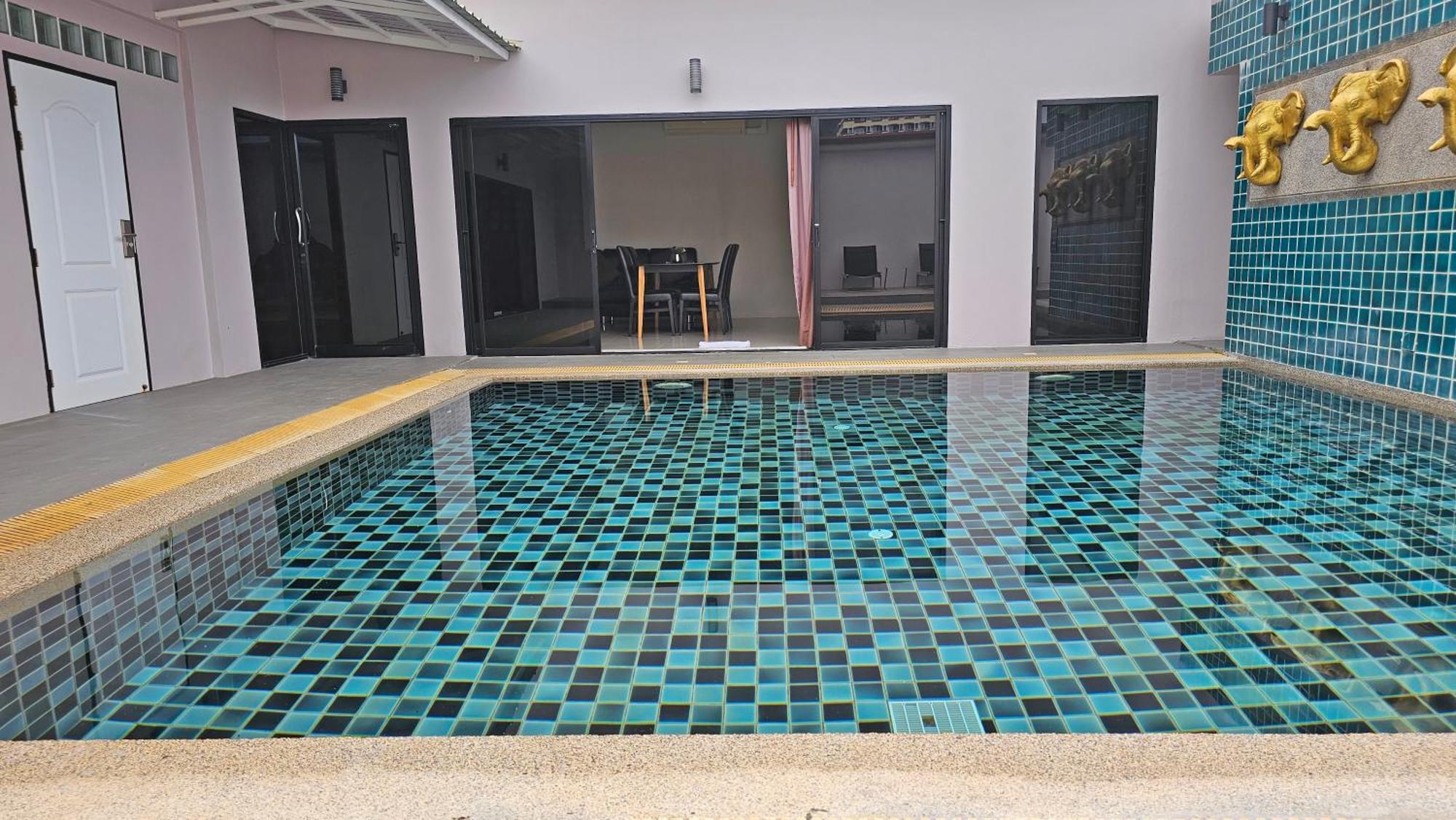 Gu Hotel Patong Phuket Exteriör bild